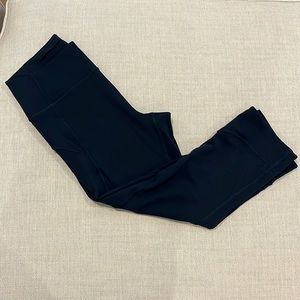Womens Lululemon Athletica cropped leggings 18” inseam